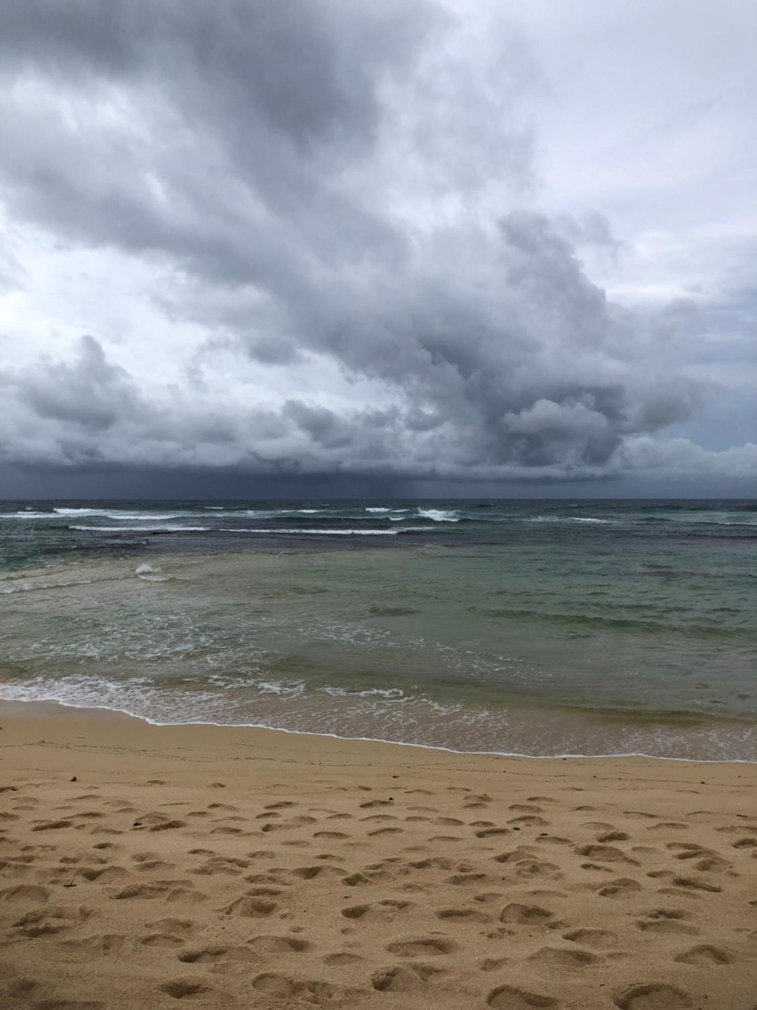 Traditional Private Guesthouse In Patar Beach Bolinao Экстерьер фото